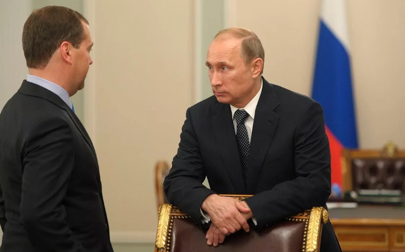 Путин с Медведевым комфорт