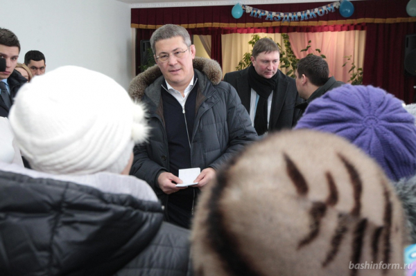 Радий Хабиров: На освещение улиц в городах и селах Башкирии мы выделяем 800 млн рублей Радий Хабиров: На освещение улиц в городах и селах Башкирии мы выделяем 800 млн рублей4