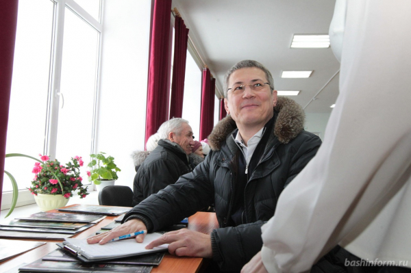 Радий Хабиров: На освещение улиц в городах и селах Башкирии мы выделяем 800 млн рублей Радий Хабиров: На освещение улиц в городах и селах Башкирии мы выделяем 800 млн рублей5