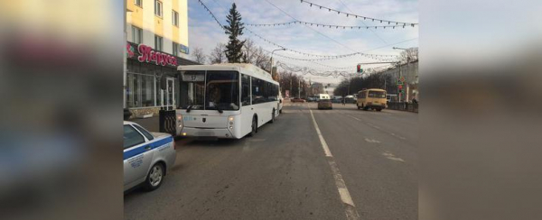 В Уфе три пассажира автобуса «Башавтотранса» получили травмы во время поездки В Уфе три пассажира автобуса «Башавтотранса» получили травмы во время поездки0