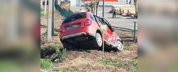 В Уфимском районе два человека пострадали из-за въехавшего в их машину Kia Rio В Уфимском районе два человека пострадали из-за въехавшего в их машину Kia Rio0