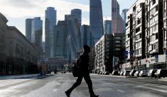Повышая пенсионный возраст, Путин должен был, как Макрон, отказаться от льготной пенсии себе и министрам Почему власть решила, что теперь имеет право чего-то требовать от людей?