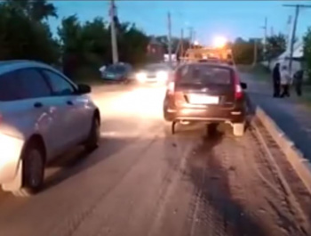 Момент наезда на школьниц в Стерлитамаке попал на видео Момент наезда на школьниц в Стерлитамаке попал на видео0
