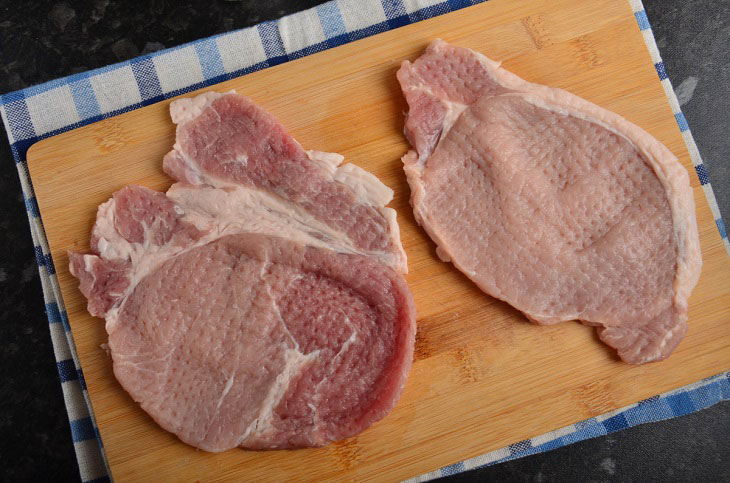 Шницель по-баварски — нежное мясо с хрустящей корочкой
