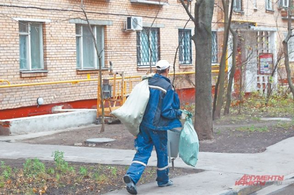 «Убирайтесь молча». Коммунальщиков в Уфе вынуждают уволиться после протеста «Убирайтесь молча». Коммунальщиков в Уфе вынуждают уволиться после протеста0