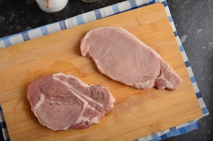 Шницель по-баварски — нежное мясо с хрустящей корочкой