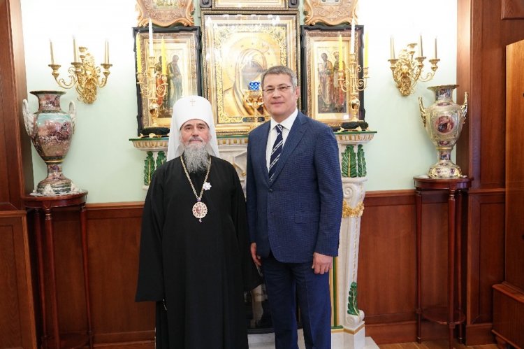 Радий Хабиров наградил митрополита Уфимского и Стерлитамакского Никона орденом Дружбы народов Радий Хабиров наградил митрополита Уфимского и Стерлитамакского Никона орденом Дружбы народов