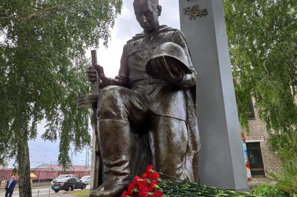 Памятник солдату-железнодорожнику появился в Уфе Памятник солдату-железнодорожнику появился в Уфе0
