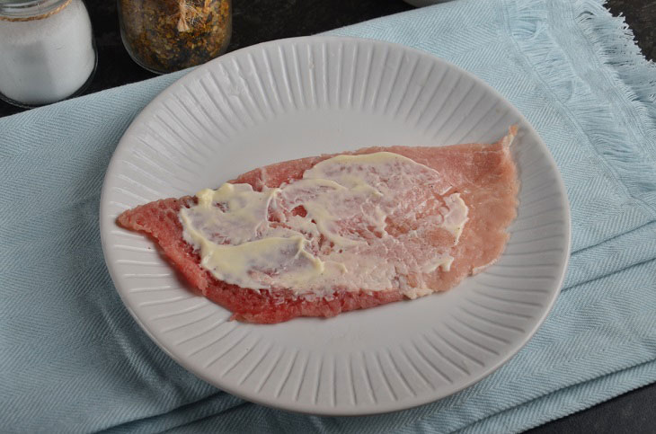 Крученики из свинины — мягкое и сочное мясное блюдо