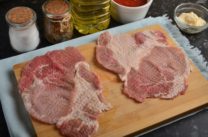 Крученики из свинины — мягкое и сочное мясное блюдо