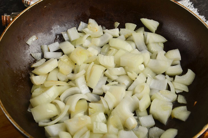 Венский гуляш из говядины — мягкое и нежное мясное блюдо