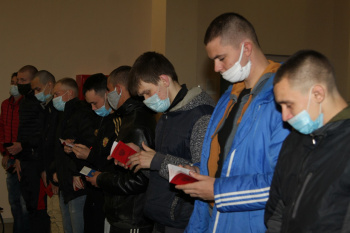 В Стерлитамаке первые призывники осеннего призыва отправились в ряды Вооруженных сил России В Стерлитамаке первые призывники осеннего призыва отправились в ряды Вооруженных сил России0