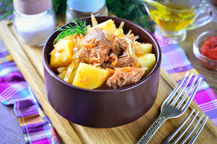 Бигус с тушенкой — простое, сытное и вкусное блюдо