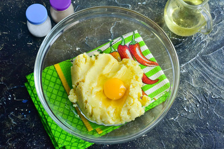Картопляники с фаршем — простое и отменное по вкусу блюдо