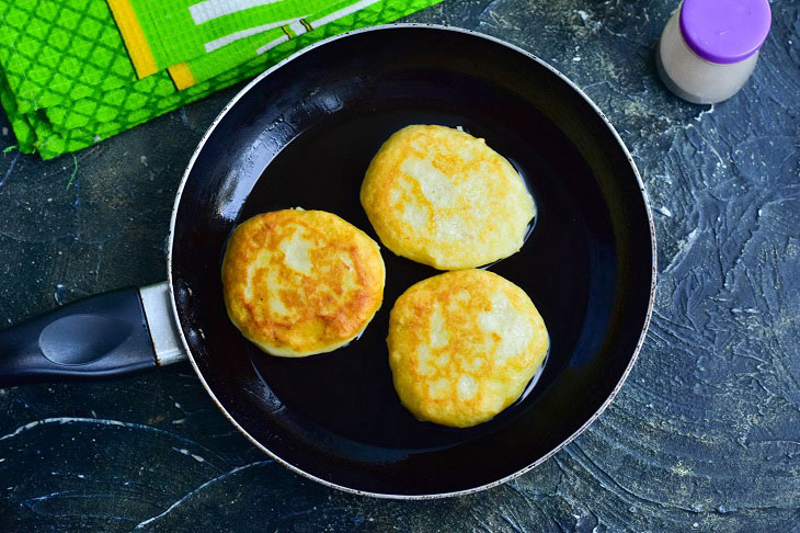 Картопляники с фаршем — простое и отменное по вкусу блюдо