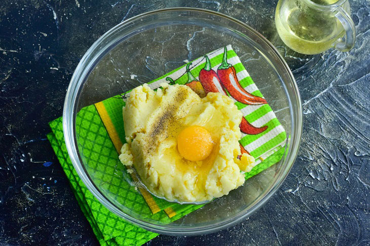 Картопляники с фаршем — простое и отменное по вкусу блюдо