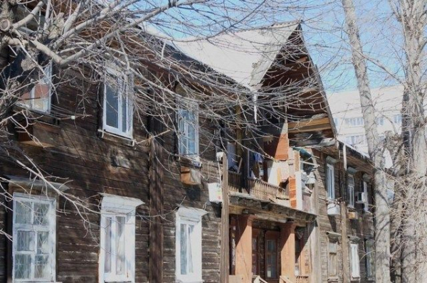 Уфимцы просят Владимира Путина расселить их аварийные бараки Уфимцы просят Владимира Путина расселить их аварийные бараки0