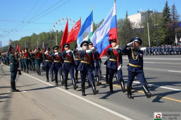 Парад ко Дню Победы в Уфе предложено усилить конями и вертолётами Парад ко Дню Победы в Уфе предложено усилить конями и вертолётами0