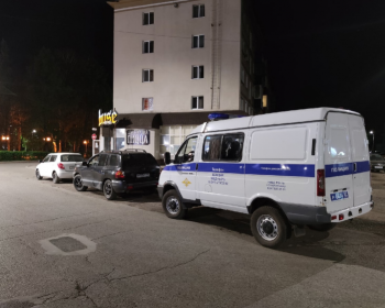 В Стерлитамаке жители дома, где расположена «наливайка», жалуются на пьяные компании, мусор и шум В Стерлитамаке жители дома, где расположена «наливайка», жалуются на пьяные компании, мусор и шум0