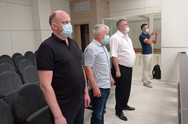Троих осуждённых в изнасиловании дознавательницы в Уфе отправили в колонию Троих осуждённых в изнасиловании дознавательницы в Уфе отправили в колонию0