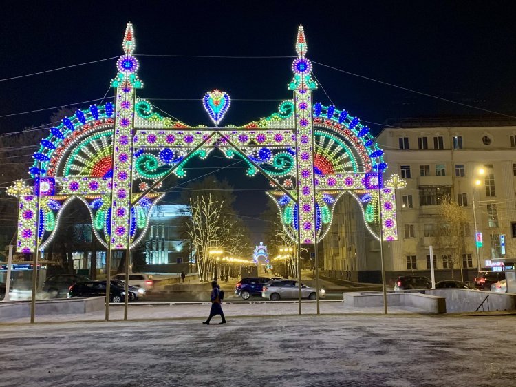 В Уфе взят старт подготовки к Новому году В Уфе взят старт подготовки к Новому году