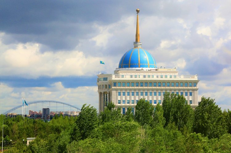 Глава Башкирии Радий Хабиров встретился с премьер-министром Казахстана Аскаром Маминым Глава Башкирии Радий Хабиров встретился с премьер-министром Казахстана Аскаром Маминым