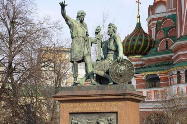 Радий Хабиров поздравил жителей Башкирии с Днем народного единства Радий Хабиров поздравил жителей Башкирии с Днем народного единства0