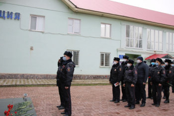 В Стерлитамаке состоялись торжественные мероприятия в День сотрудника органов внутренних дел России В Стерлитамаке состоялись торжественные мероприятия в День сотрудника органов внутренних дел России0