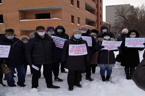 В Уфе состоялся сход обманутых пайщиков «дома смерти» В Уфе состоялся сход обманутых пайщиков «дома смерти»0