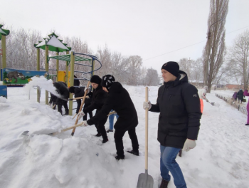 В Стерлитамаке из-за коронавируса отменили субботник по очистке города от снега В Стерлитамаке из-за коронавируса отменили субботник по очистке города от снега0