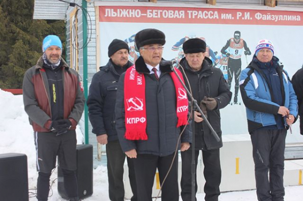 В Башкирии прошли лыжные гонки на кубок рескома КПРФ Организатором соревнований выступил реском КПРФ.