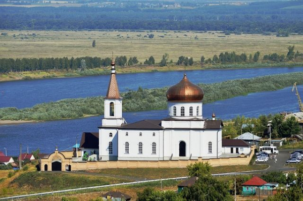 Оцепляли храм, обзывали пьяными хулиганами. Пасха в Башкирии 38 лет назад Прихожанам Михаило-Архангельского храма в Бирске попасть на службу было очень сложно.