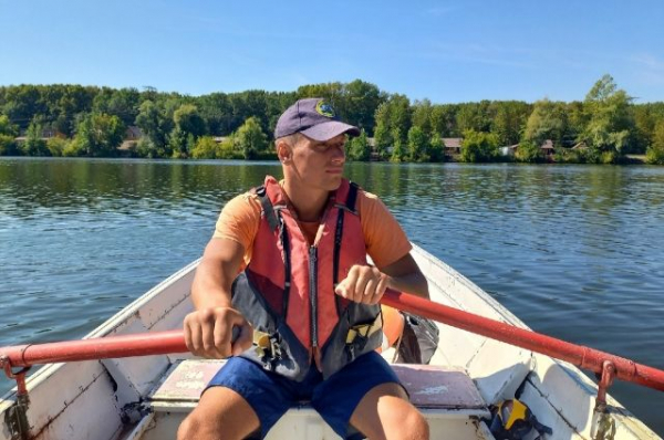 «Не только не благодарят – драться лезут». Будни спасателей на воде в Уфе Спасатель Никита Гаврилов на пляже «Райский Берег» в Уфе.