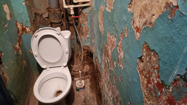 Жители дома по ул.Дружбы в Стерлитамаке пожаловались на небезопасные условия жизни Жители дома по ул.Дружбы в Стерлитамаке пожаловались на небезопасные условия жизни1
