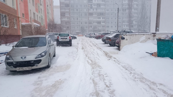 В Стерлитамаке управляющей компании выдано предписание за плохую уборку снега В Стерлитамаке управляющей компании выдано предписание за плохую уборку снега1