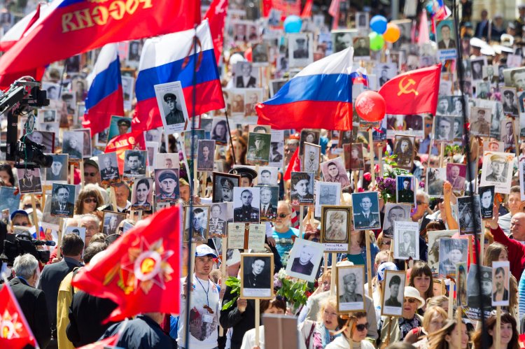 В Уфе началась подготовка к проведению акции «Бессмертный полк» в День Победы В Уфе началась подготовка к проведению акции «Бессмертный полк» в День Победы
