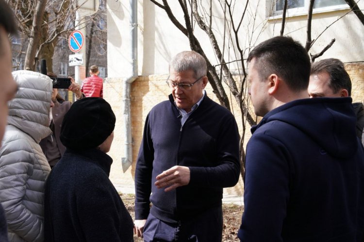 Радий Хабиров назвал «Башкирские дворики» лучшим проектом в развитии ЖКХ республики Радий Хабиров назвал «Башкирские дворики» лучшим проектом в развитии ЖКХ республики