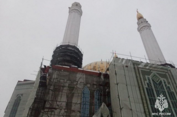 В Уфе начали собирать новый купол минарета мечети «Ар-Рахим» В Уфе начали собирать новый купол минарета мечети «Ар-Рахим»0