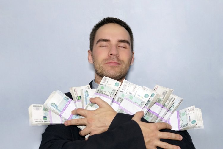 Жители Уфы назвали количество денег, которое нужно для счастья Жители Уфы назвали количество денег, которое нужно для счастья