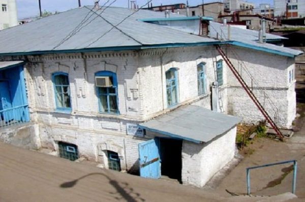 Заброшенное здание бани в Уфе, где любил мыться Шаляпин, выставили на торги Заброшенное здание бани в Уфе, где любил мыться Шаляпин, выставили на торги0