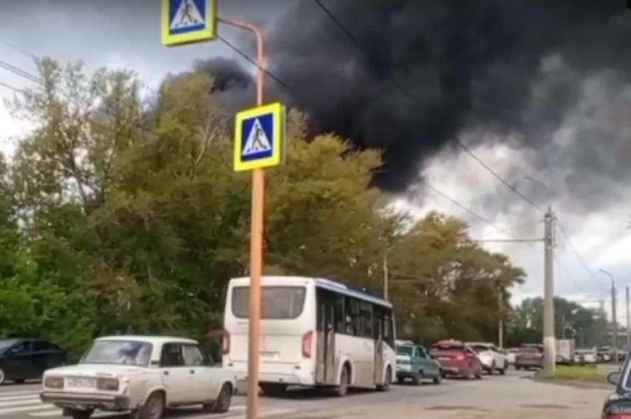 В Стерлитамаке произошел мощный пожар в промзоне В Стерлитамаке произошел мощный пожар в промзоне0