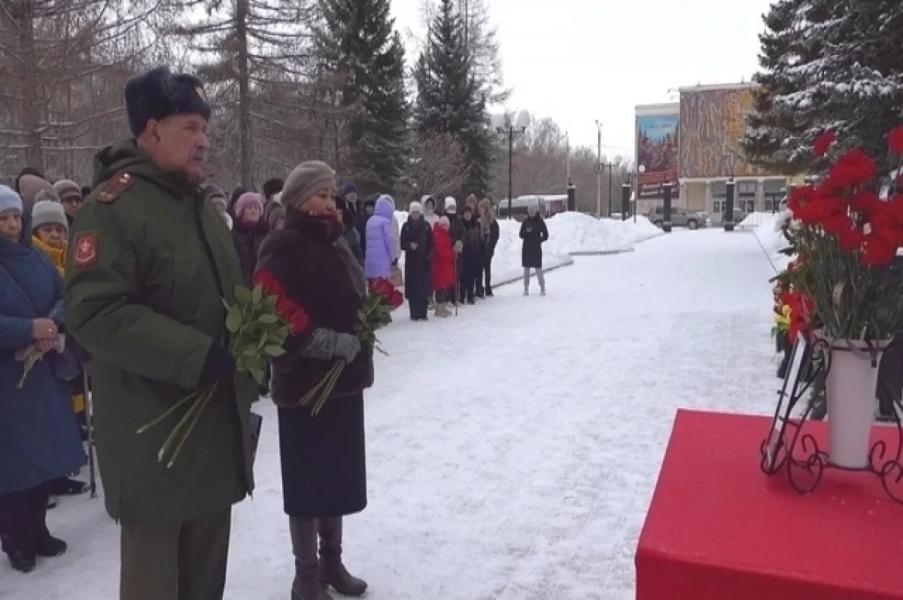В Белорецке простились с рядовым Рафисом Мустафиным В Белорецке простились с рядовым Рафисом Мустафиным0