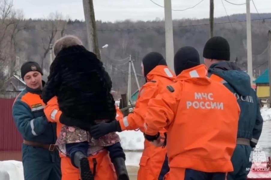 В Башкирии от воды освободились 29 участков и один низководный мост В Башкирии от воды освободились 29 участков и один низководный мост0