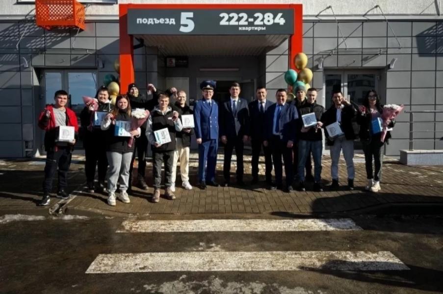 10 сирот в Башкирии получили квартиры после проверки прокуратуры 10 сирот в Башкирии получили квартиры после проверки прокуратуры0