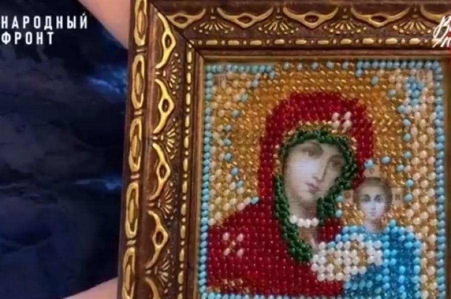 11-летняя девочка в Башкирии вышивает иконы для бойцов СВО 11-летняя девочка в Башкирии вышивает иконы для бойцов СВО0