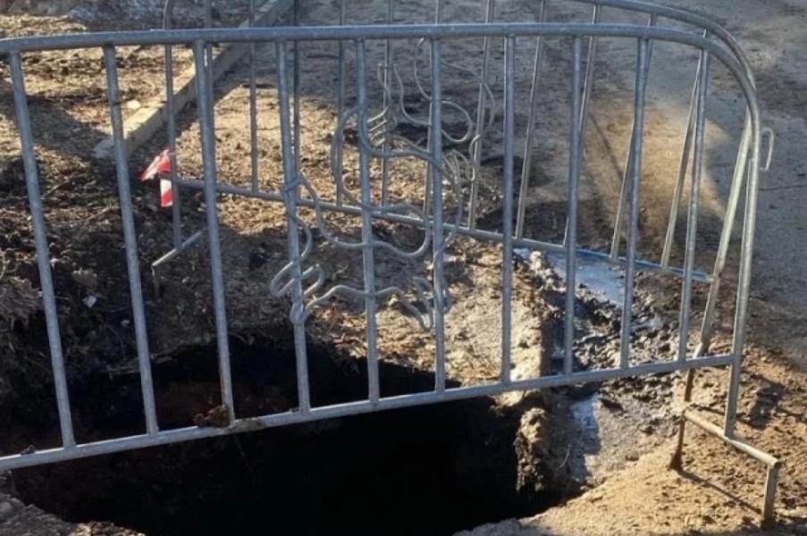 В Уфе укрепят фундамент домов, около которых машины уходят под землю В Уфе укрепят фундамент домов, около которых машины уходят под землю0