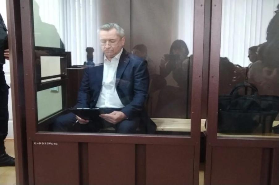 «Говорил: платите за работу». Бывшего вице-премьера начали судить за взятку «Говорил: платите за работу». Бывшего вице-премьера начали судить за взятку0