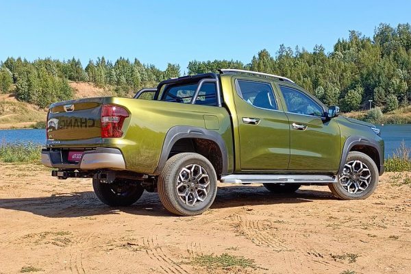 Isuzu, оливковый цвет и две палеты: обзор дизельного Changan Hunter Plus