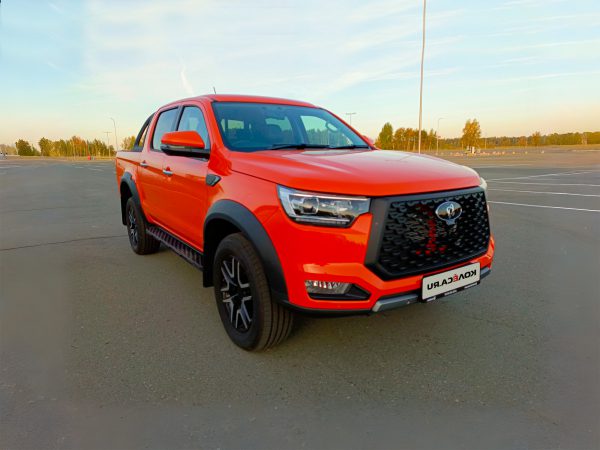 В долг у брата, подстаканники на борту и новая коробка: тестирование Sollers ST8 с автоматической коробкой передач Взаймы у брата, подстаканники в борту и новая коробка: тест-драйв Sollers ST8 с автоматом